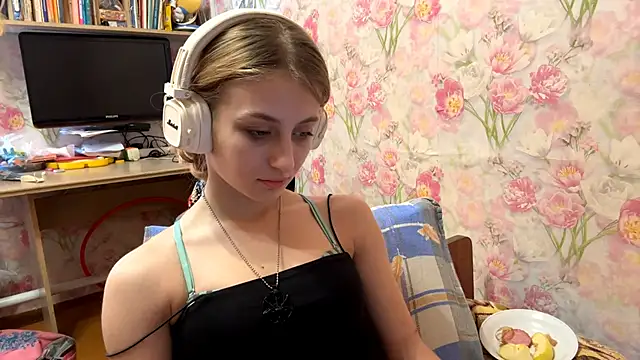 AmeliLia online show from February 7, 2026, 10:08 am