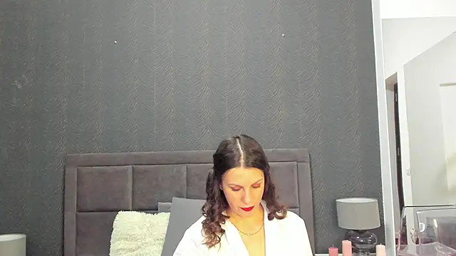 NattyCharm online show from December 3, 2025, 6:10 am