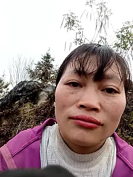 siusiu-00 online show from December 20, 2025, 1:12 am