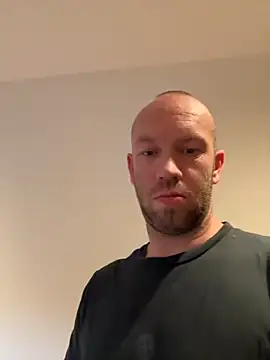 Missleil online show from October 31, 2025, 3:35 pm