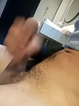 helfo2002 online show from November 6, 2025, 11:44 am