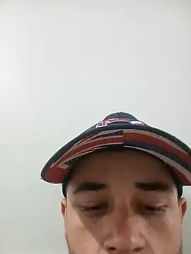 Snapshot of helfo2002 chatting on July 17, 2026, 12:34 pm helfo2002 online show from July 17, 2026, 12:34 pm