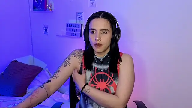 Emily Lindey online show from March 31, 2026, 5:41 am