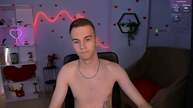 astren villo online show from June 15, 2026, 9:39 pm
