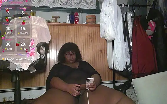 TheChubbySiren online show from November 1, 2025, 1:40 am