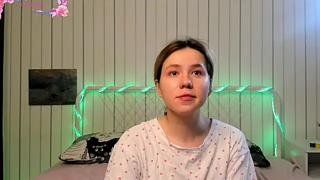 AlisiaEthen online show from December 1, 2025, 8:25 pm