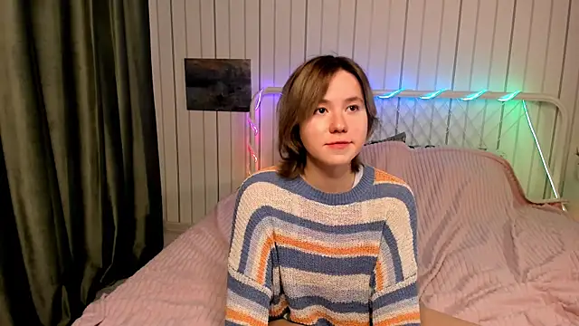 AlisiaEthen online show from December 4, 2025, 8:39 pm