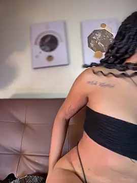 NovaFoxx online show from February 13, 2026, 8:05 pm