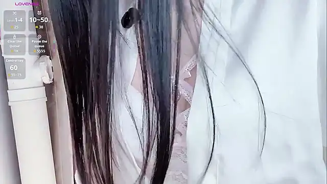 wanan2005 online show from October 29, 2025, 10:39 am