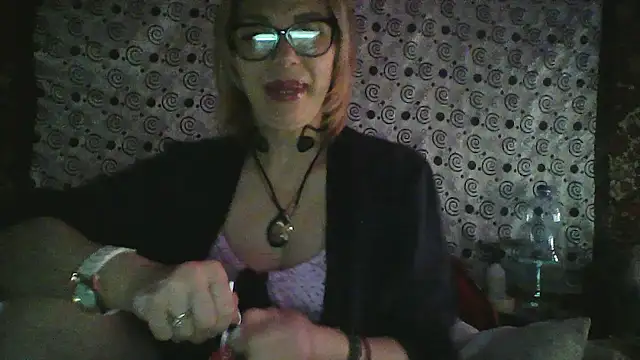 Lia Ray online show from December 4, 2025, 9:23 pm