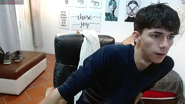 AmethystShadow17 online show from November 14, 2025, 4:06 pm