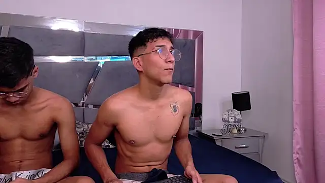 Desire4Duo online show from December 1, 2025, 2:00 pm