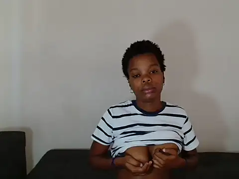 SexyLatoya05 online show from October 23, 2025, 10:58 am