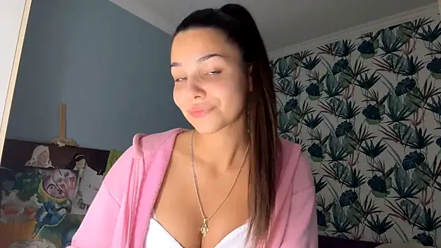StawBerrys online show from October 28, 2025, 8:22 pm