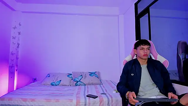 Axel Cody  online show from February 9, 2026, 11:14 am