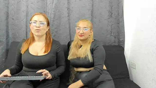 lesb milf online show from February 10, 2025, 5:19 pm