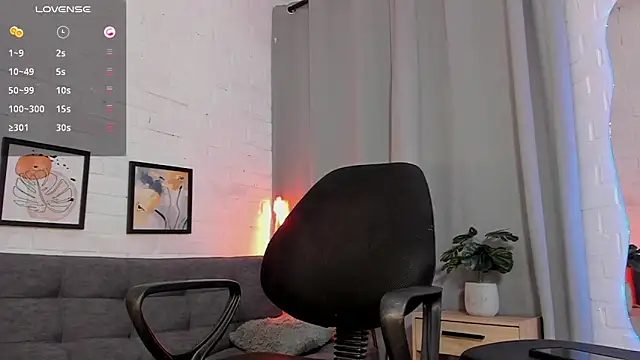 MATEO HUNTER online show from November 9, 2025, 4:22 am