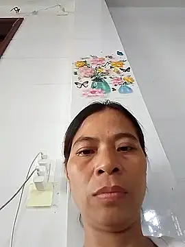 Amanda- ena- online show from October 14, 2025, 7:53 am