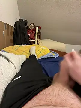 creamydeluxe online show from March 5, 2026, 2:24 pm