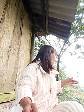 Nguyet2k4 online show from December 5, 2025, 1:14 am