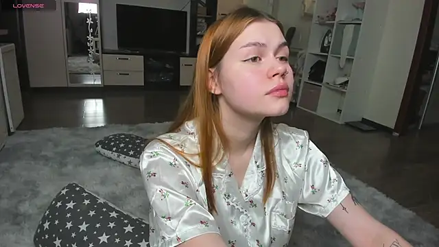 HeatherNextDoor online show from November 5, 2025, 3:06 am