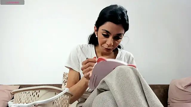 ReneeVoss online show from April 23, 2026, 3:41 am