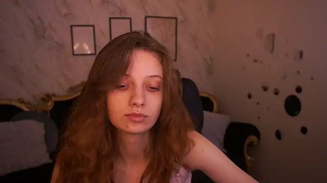 CuteeFoxy online show from April 24, 2026, 12:40 pm