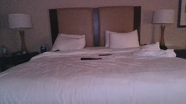 spincouple online show from October 19, 2025, 5:08 am