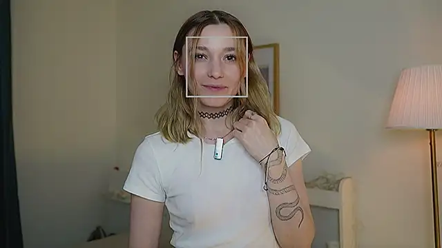 StarryMary online show from October 16, 2025, 9:16 pm