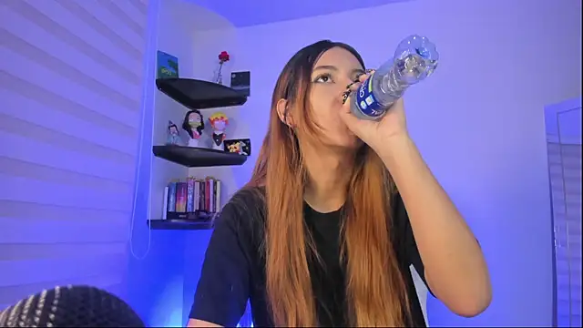 Snapshot of kittyrush_ chatting on November 17, 2025, 7:25 am kittyrush online show from November 17, 2025, 7:25 am