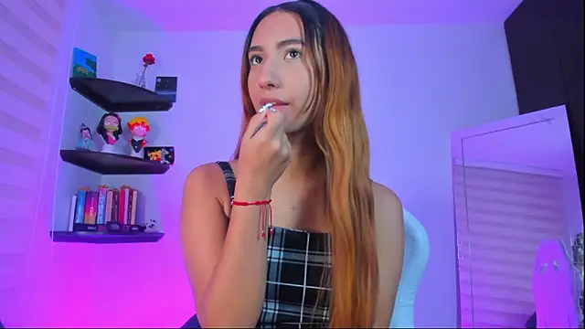 Snapshot of kittyrush_ chatting on November 19, 2025, 4:34 am kittyrush online show from November 19, 2025, 4:34 am