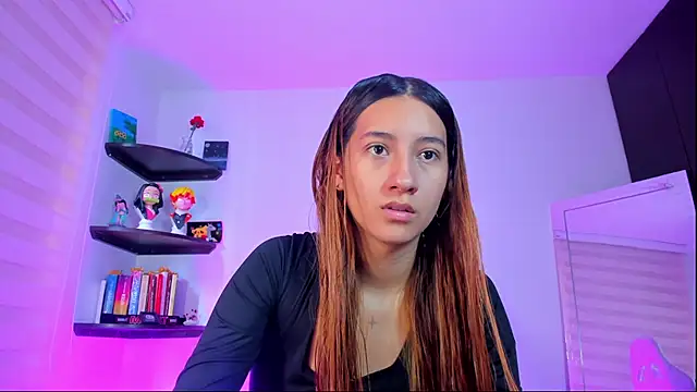 Snapshot of kittyrush_ chatting on November 21, 2025, 7:34 pm kittyrush online show from November 21, 2025, 7:34 pm