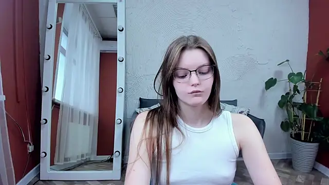 Dear Jessica online show from November 25, 2025, 10:15 am