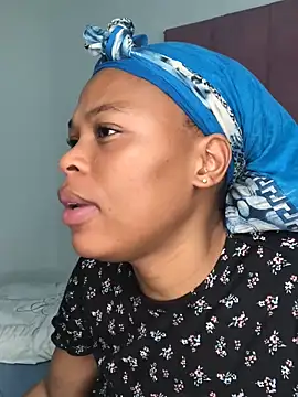 Bubbles156 online show from March 22, 2026, 1:58 pm