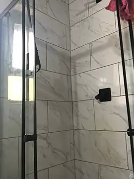 Bubbles156 online show from April 23, 2026, 6:58 am