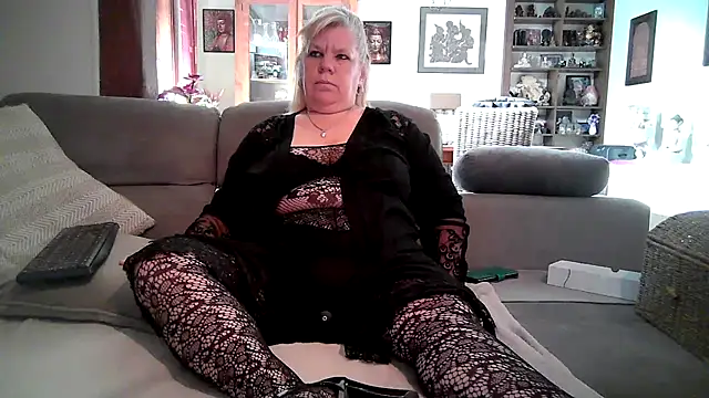 Bouddha-Angel online show from April 30, 2026, 7:04 am