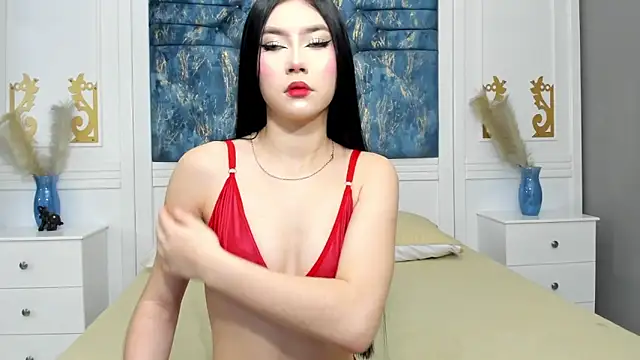 BellaDalthon online show from November 8, 2025, 11:10 am