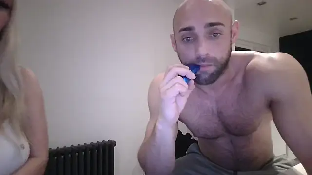 Snapshot of laceystarrxxx chatting on December 21, 2025, 6:42 am laceystarrxxx online show from December 21, 2025, 6:42 am