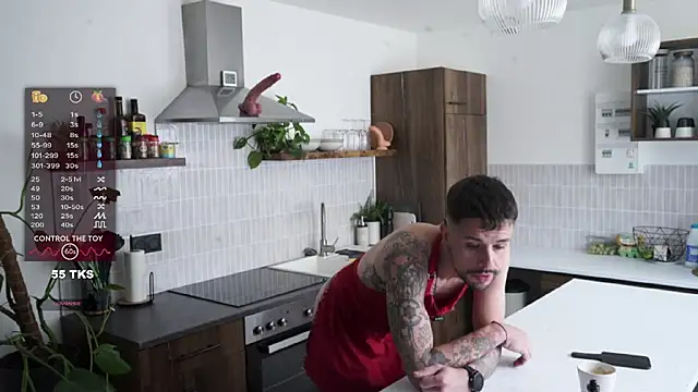monsieurguitsxxx online show from May 8, 2026, 12:43 pm
