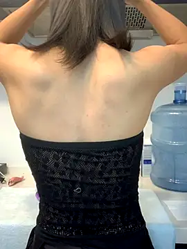 Yuyan ss online show from November 23, 2025, 10:37 am