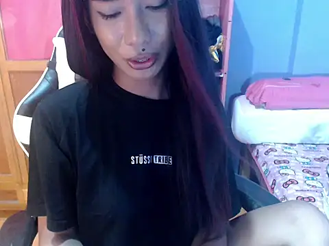 Yourasianbabyemma online show from May 7, 2026, 7:08 pm