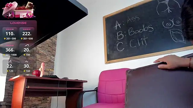 Savanna rios online show from November 6, 2025, 12:06 pm