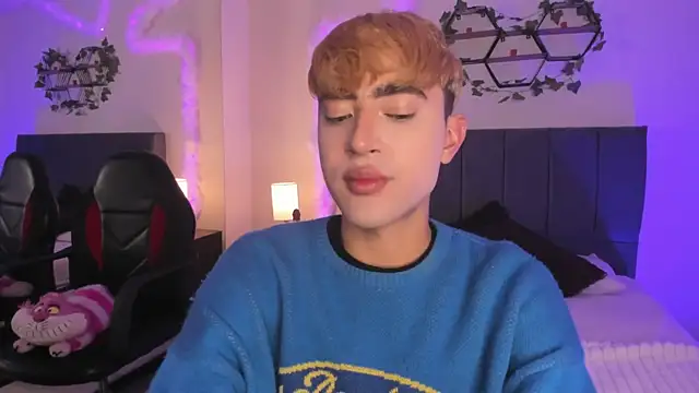 JustinCastiblanco online show from October 16, 2025, 11:22 am