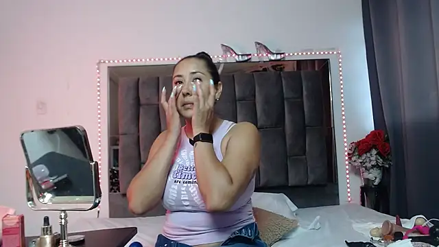 Salmma Milf online show from April 21, 2026, 11:38 am