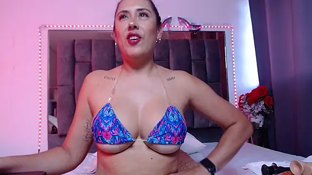 Salmma Milf online show from May 7, 2026, 11:59 am