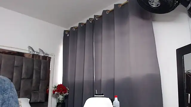 Salmma Milf online show from June 25, 2026, 11:48 am