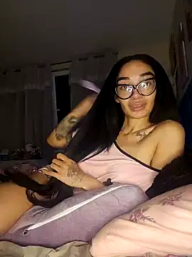 LucyMiax online show from October 19, 2025, 11:49 pm