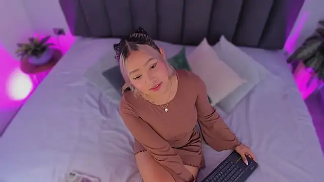 AilanaCortes online show from April 24, 2026, 12:18 pm