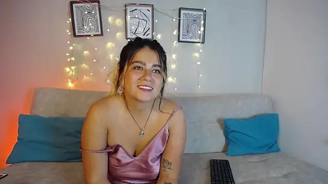 Sweet Bella Valery online show from April 12, 2026, 8:58 pm