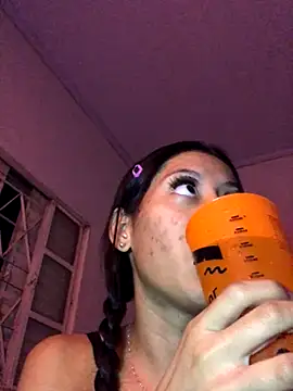 santosz83 online show from November 10, 2025, 5:17 am